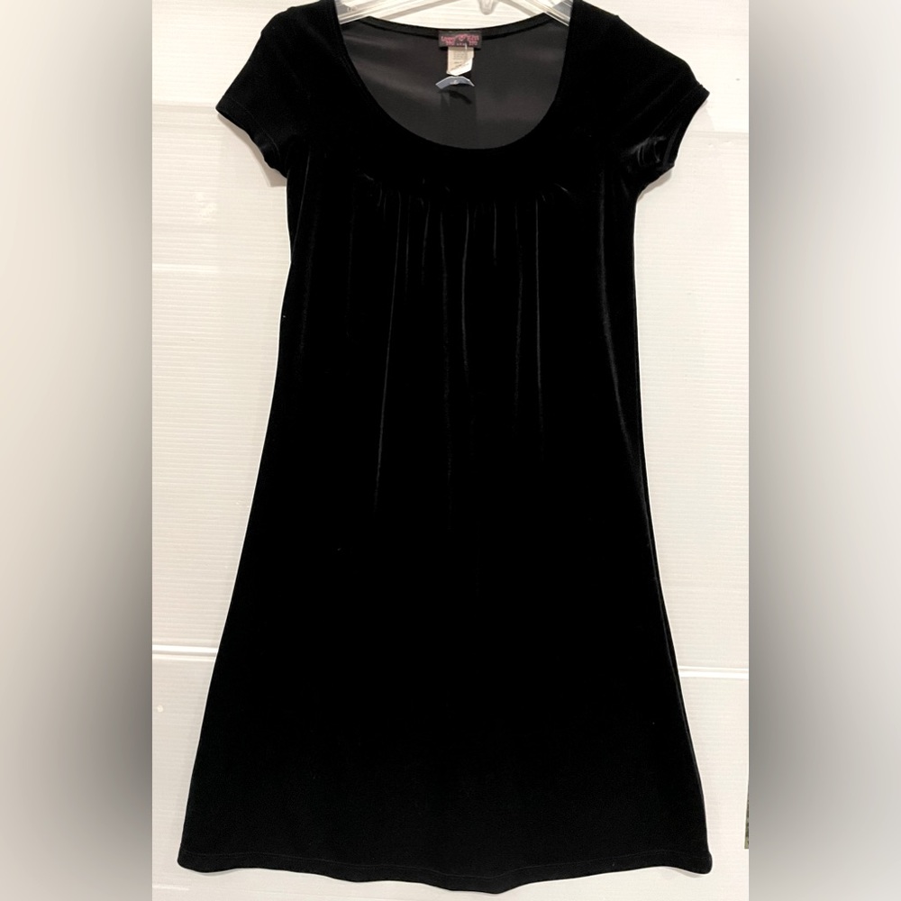 NWT Love Me Kiss Me Black Velour Cap Sleeve Dress Junior / Womens Small Holiday